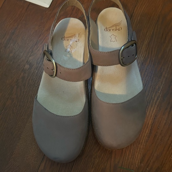 New Dansko Brynlee Clogs - Picture 7 of 8